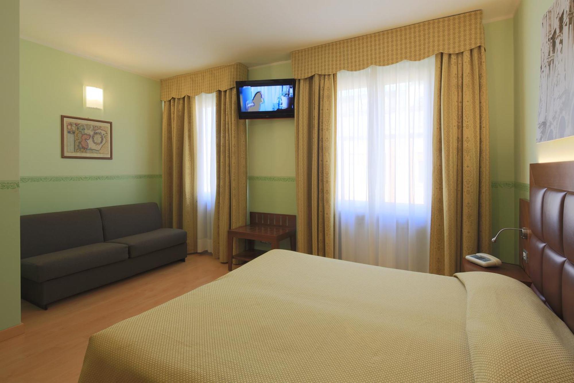 Hotel Terminus & Plaza 3*